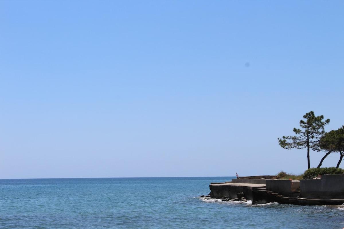 Bord de mer, pieds dans l'eau, vue panoramique Villa ซาน-นิโกเลา ภายนอก รูปภาพ